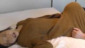 FC2-PPV-1367743 【个人拍摄】一个年轻的妻子，认为用另一根棒子的精液怀孕是可以的。