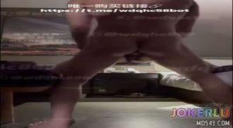  学生大奶妹太会玩了紫色蕾丝吊带袜 我的枪好长 EDmosaic