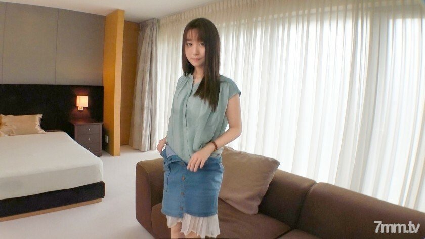 SIRO-4353 [第一槍] [桃木里 x 年輕的皮膚] [陰道後部的刺激..] 一名男性接待卓越的女大學生參加了戰爭。顫抖著嬌弱的身軀在房間裡迴盪的高亢光澤的聲音，忠心耿耿的小姐姐讓人著迷的服務..應用業